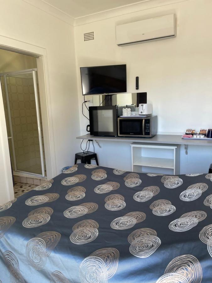 Tamworth Lodge Motel Екстер'єр фото
