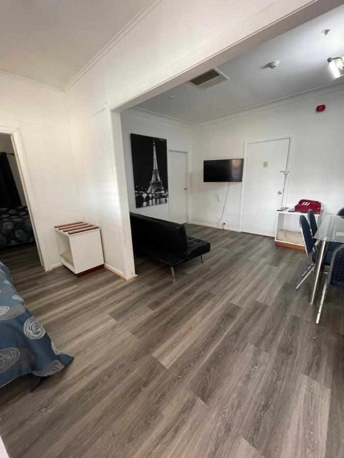 Tamworth Lodge Motel Екстер'єр фото